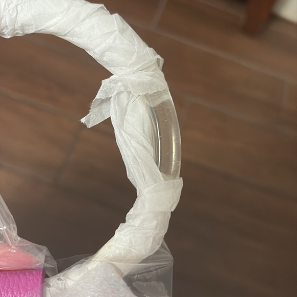 🆕 French Connection Round Ring-Handle Wristlet Bag final mark down - Picture 2 of 5